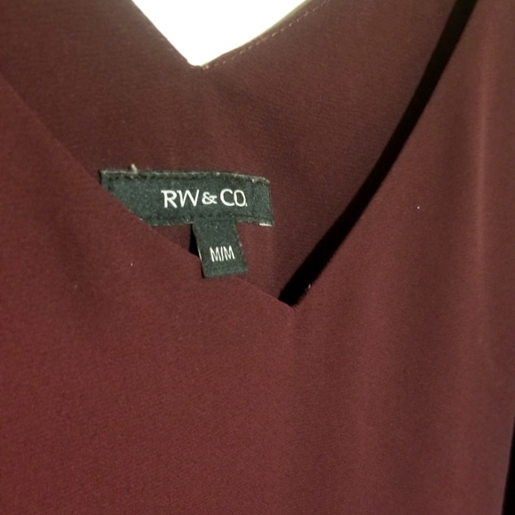 RW Sleeveless Blouse - Picture 2 of 2